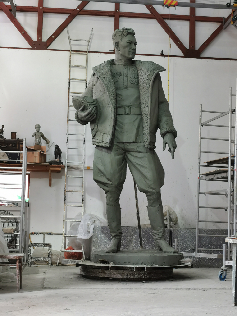 Монумент Талгату Бегельдинову в мастерской скульптора. Фото: Фото предоставлено архитектором Р. Сатыбалдиевым.