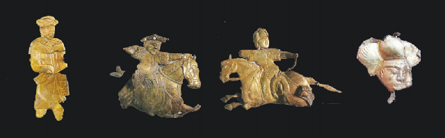 Фигурки из золотой фольги, обнаруженные на месте захоронения Жэшуй, в провинции Цинхай